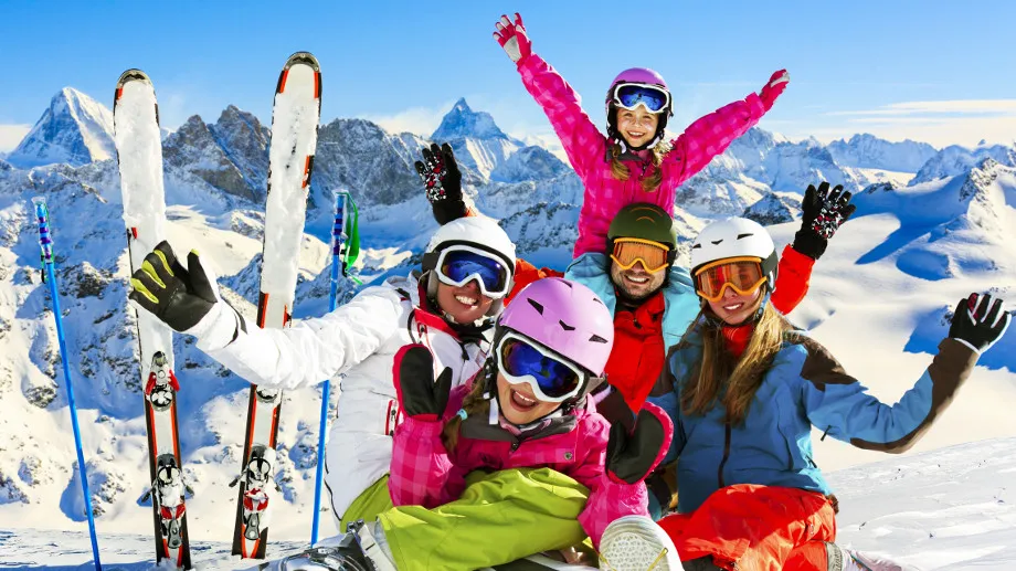 Zdjęcie Strój narciarski: Kompleksowy przewodnik po wyborze i pielęgnacji