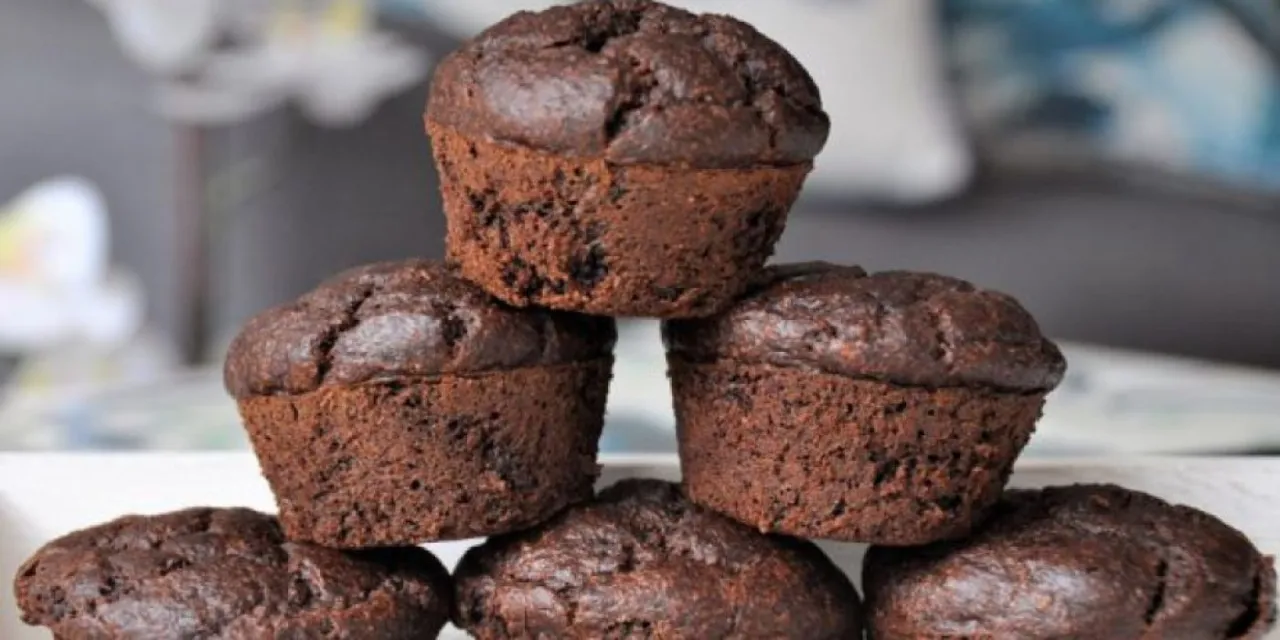 muffinki czekoladowe fit i tradycyjne