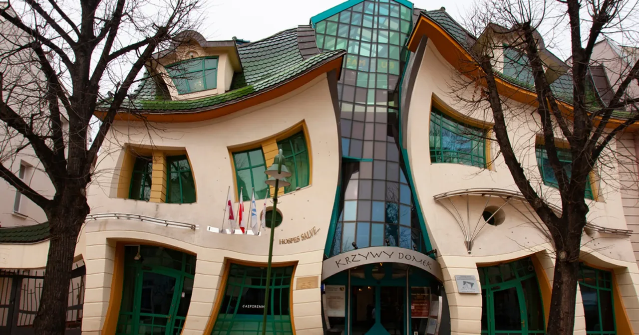 Krzywy Domek Sopot z bliska