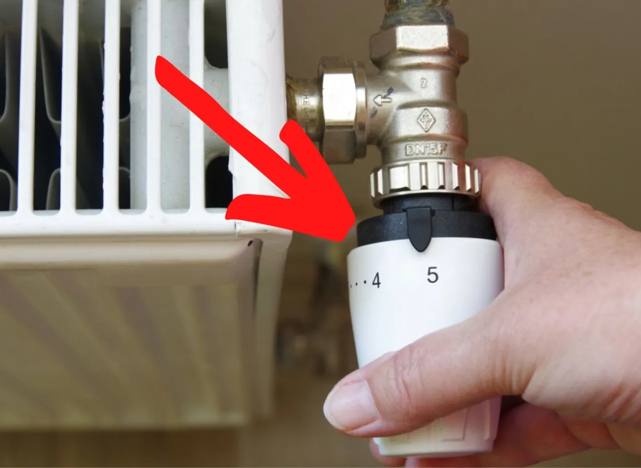 ustawienie głowicy termostatycznej na kaloryferze