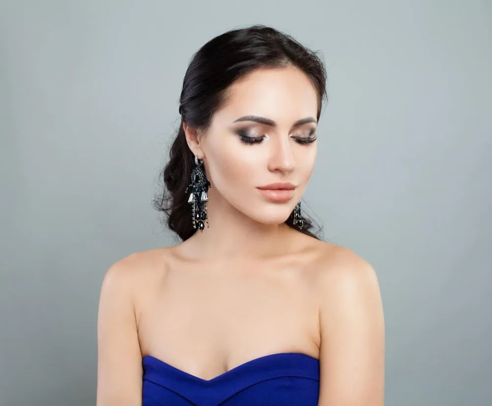 makijaż wieczorowy wesele granatowa sukienka