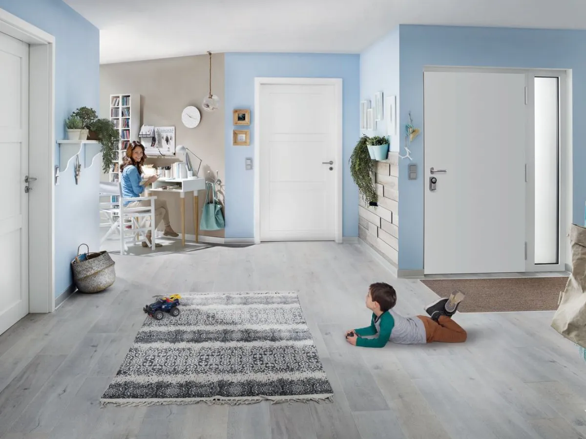 Rodzaje farb do drzwi wewnętrznych białych por&oacute;wnanie