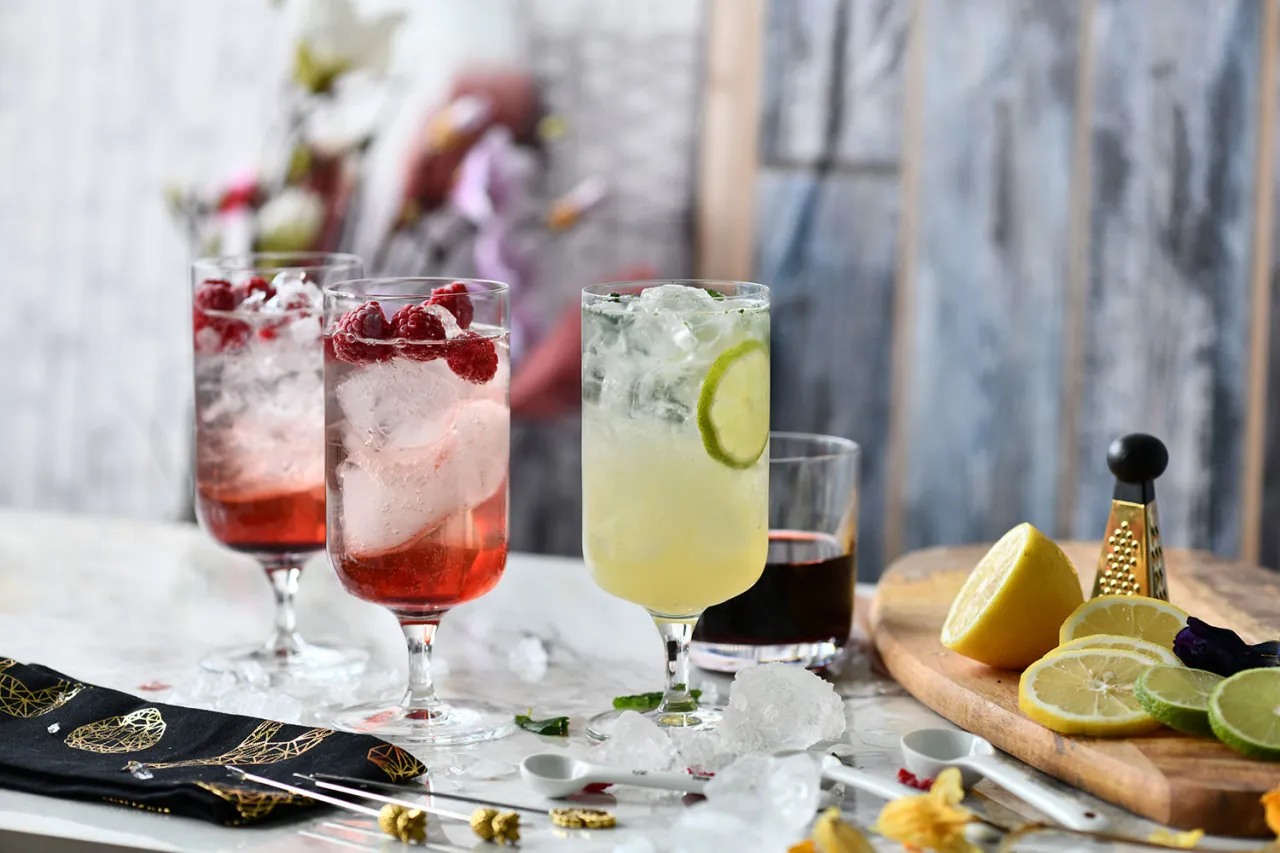 Zdjęcie Orzeźwiające drinki z limonką, które zaskoczą Twoich gości