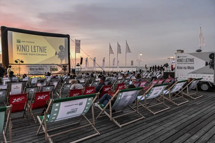 Zdjęcie Letnie kino Zakopane - Plenerowe kino na Molo