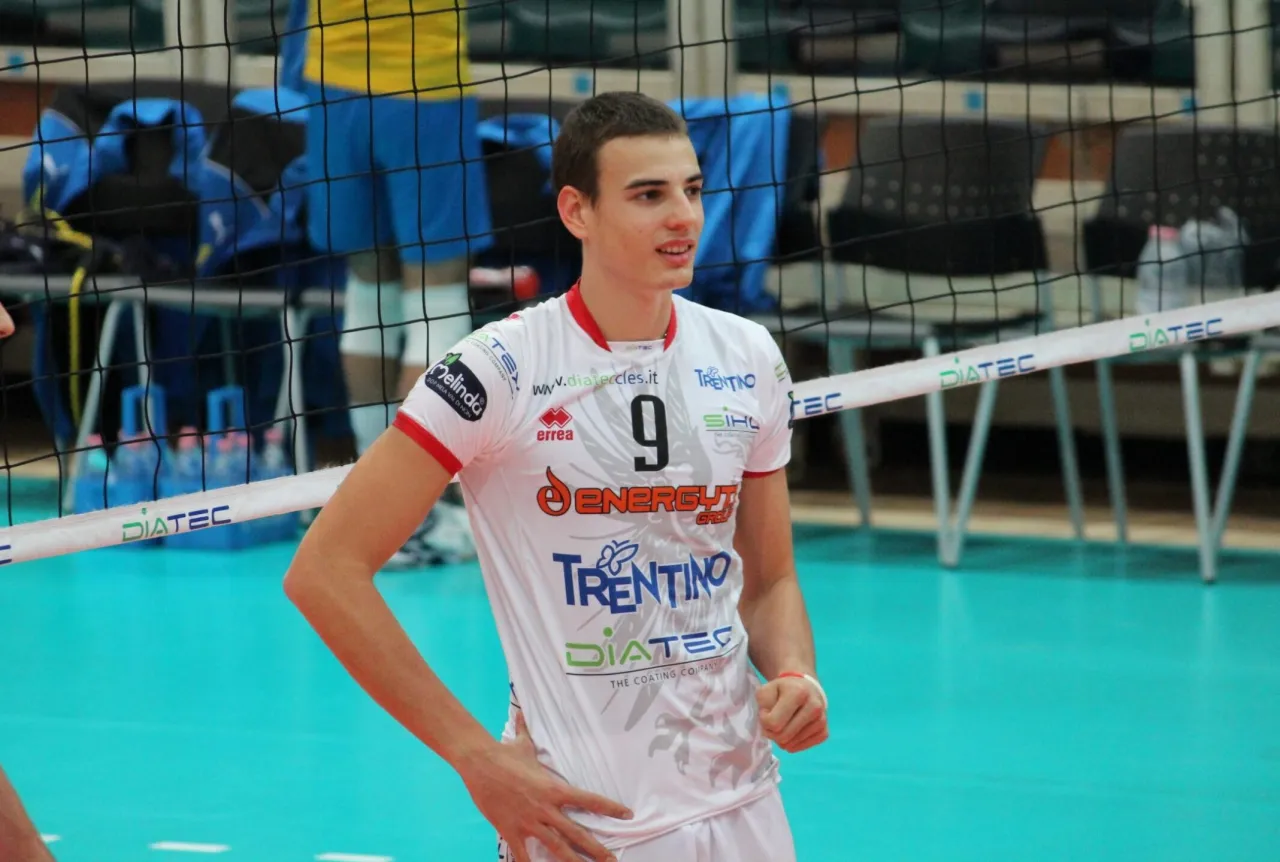 Zdjęcie Zarobki i majątek Simone Giannellego: gwiazda siatki Serie A