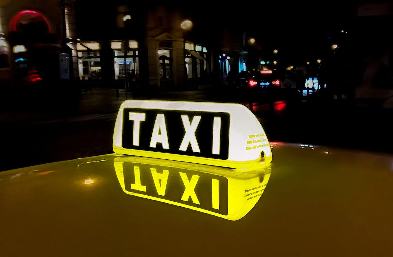 Zdjęcie Ile kosztuje taxi za 50 km? Sprawdź, co wpływa na cenę przejazdu