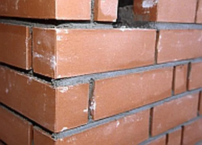 Zdjęcie Czy zaprawa tynkarska można murować? Odkryj ważne różnice