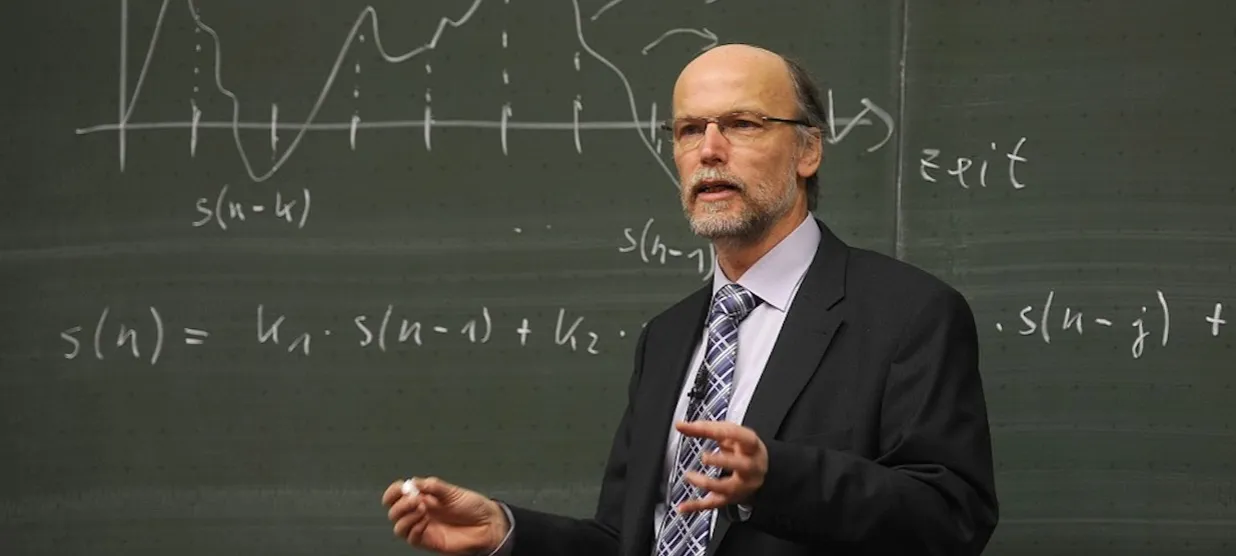 Zdjęcie Ile zarabia doktor na uczelni? Zaskakujące różnice w wynagrodzeniach