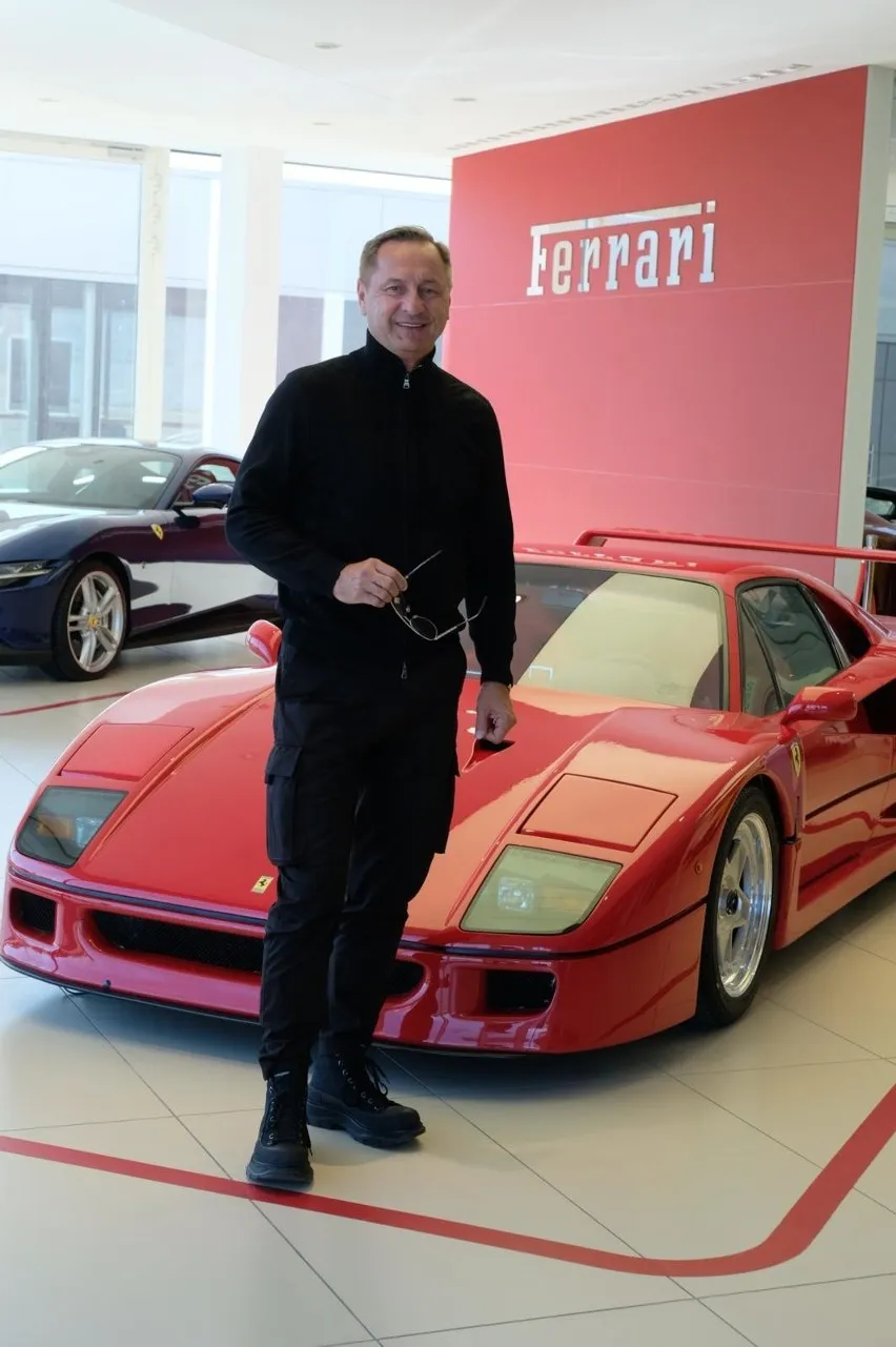 Zdjęcie Poczuj się jak właściciel Ferrari: luksusowe doświadczenia i emocje