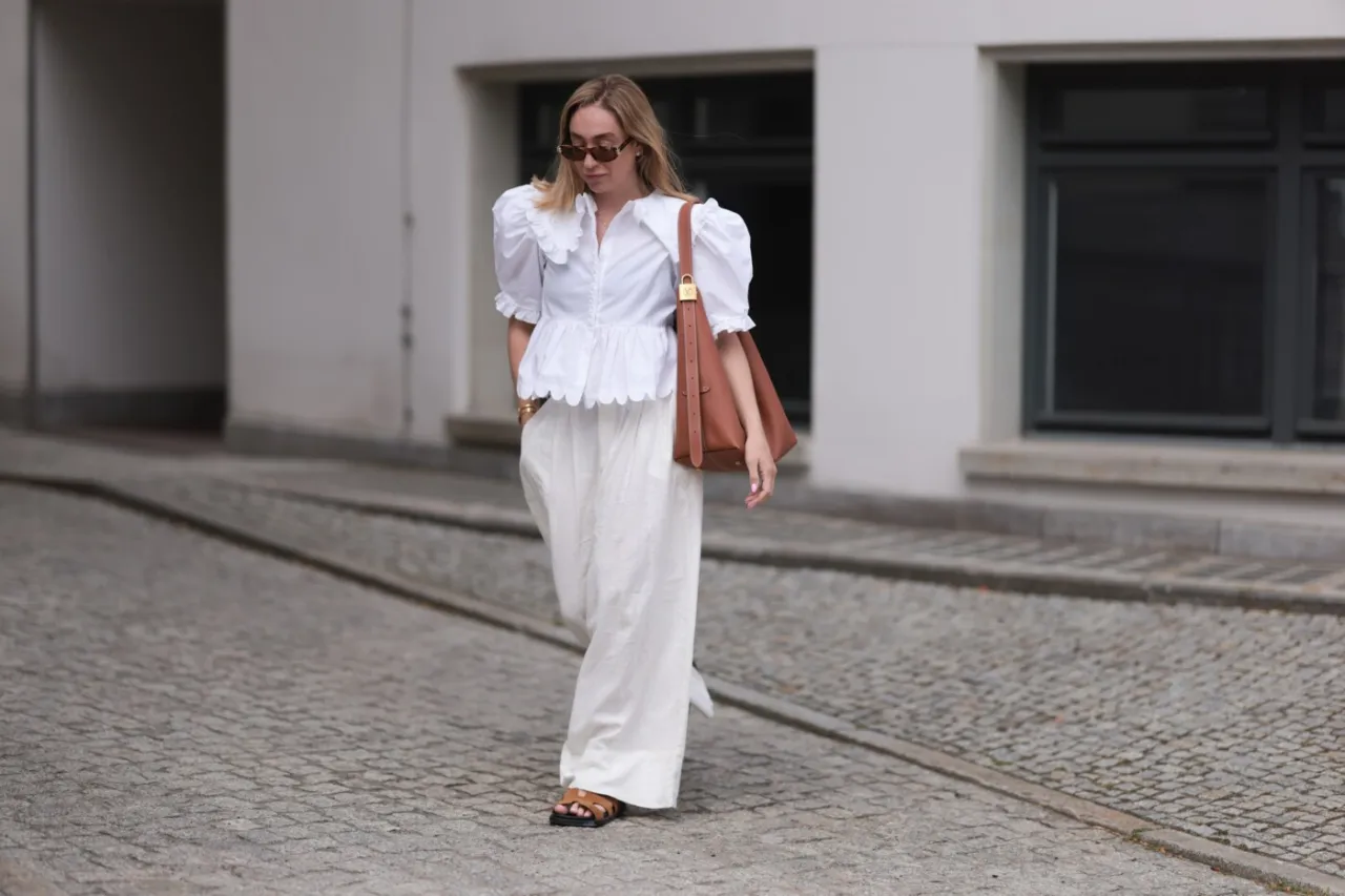 Zdjęcie Jakie buty do spodni lnianych – stylowe propozycje na każdą okazję