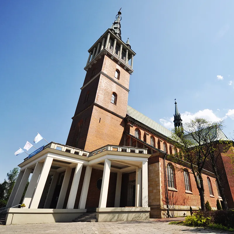 Zdjęcie Sanktuarium Trzebinia: Historia, Cuda i Niezapomniane Atrakcje