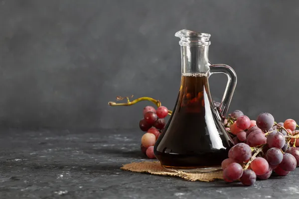 Zdjęcie Jak zrobić sos balsamiczny do sałatek, który zaskoczy Twoich gości