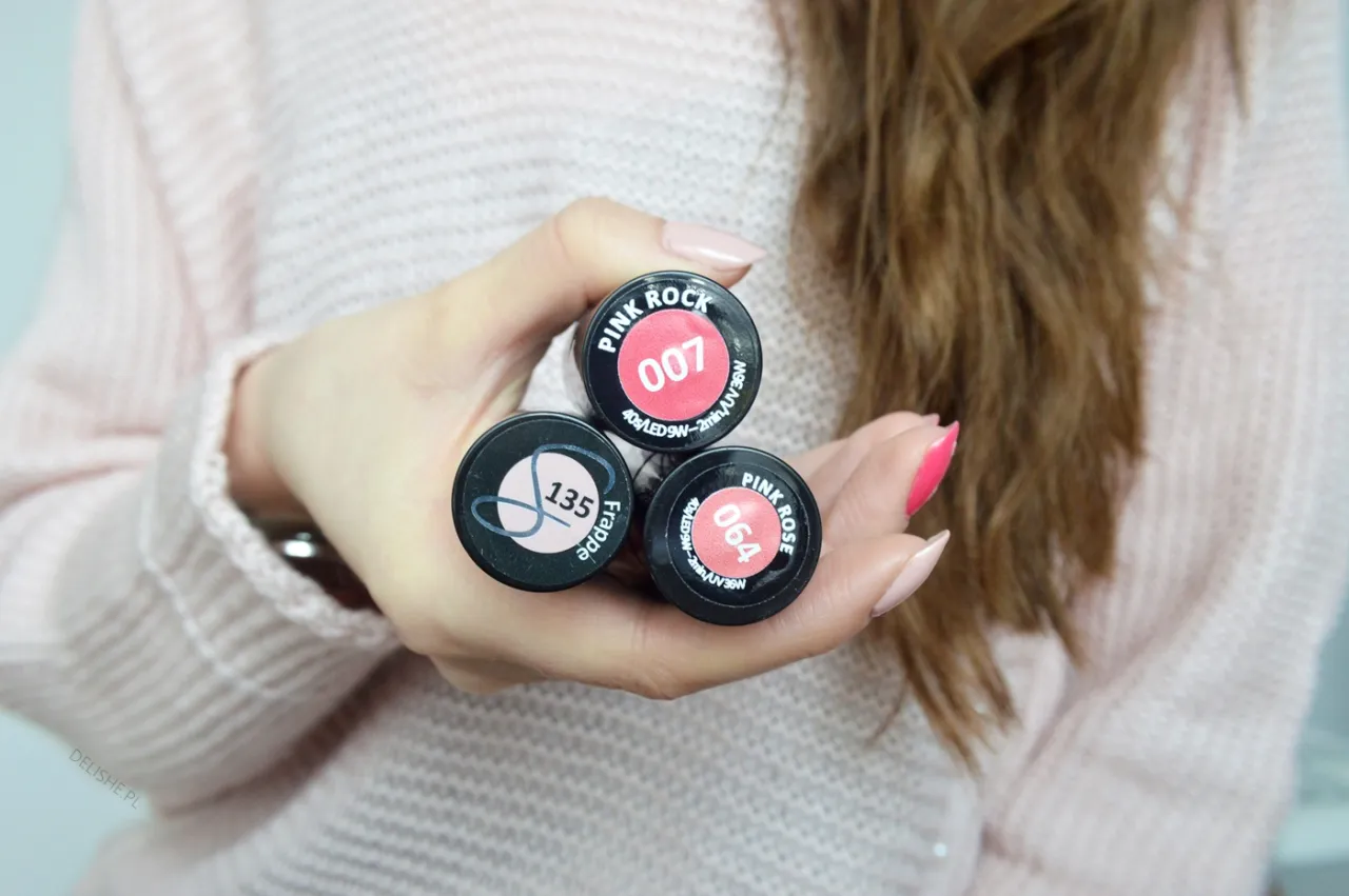 Zdjęcie Jak długo utrzymuje się manicure hybrydowy? Czynniki wpływające na trwałość