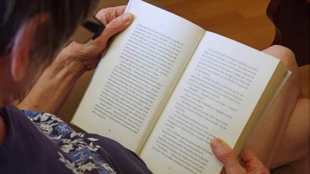 Zdjęcie Jaka książka jest czytana w radiu RMF FM? Poznaj szczegóły i treść