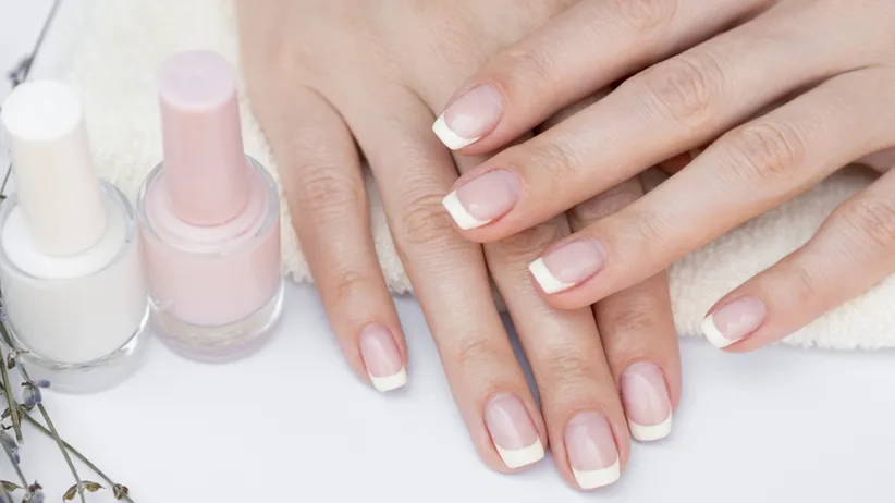 Zdjęcie Co to jest manicure? Odkryj tajniki pielęgnacji paznokci i stylizacji