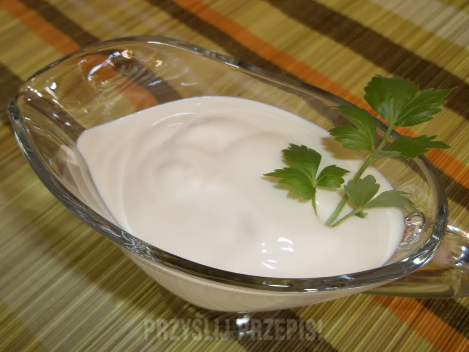Zdjęcie Jak zrobić dressing do sałatki - proste przepisy na pyszne smaki