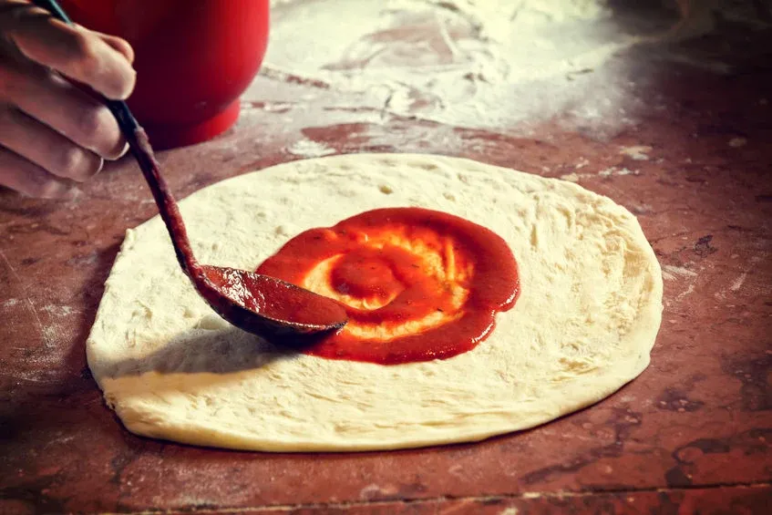 Zdjęcie Jak zrobić sos do pizzy z koncentratu: 5 prostych kroków
