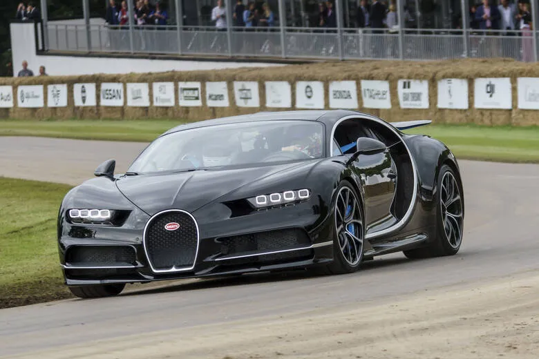 Zdjęcie Bugatti Chiron pojemność baku – ile litrów paliwa naprawdę ma?