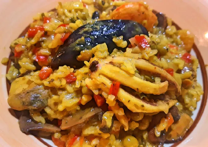 Zdjęcie Deliciosa receta de arroz con mariscos y pollo que no puedes perderte