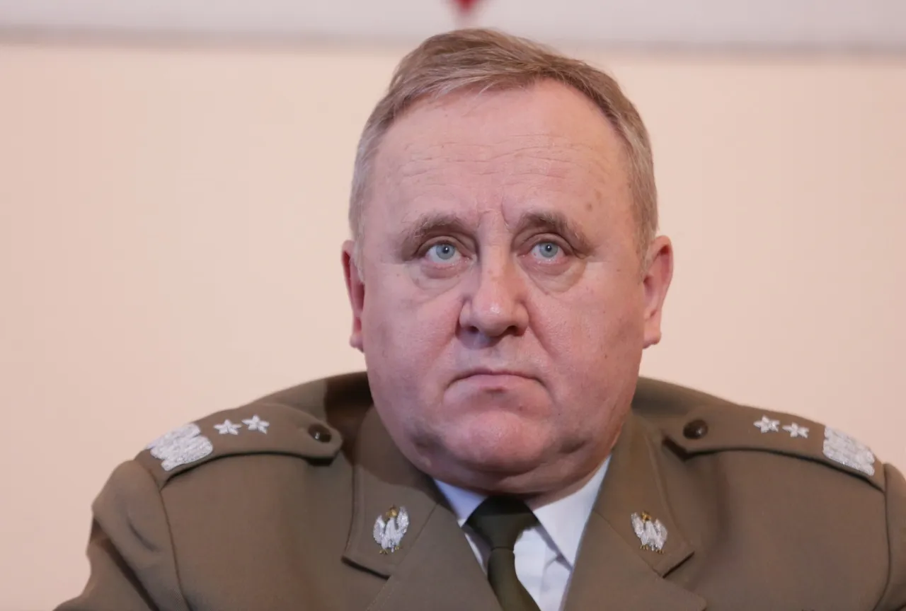 Zdjęcie Bogusław Pacek generał: jego niezwykła kariera i osiągnięcia w wojsku