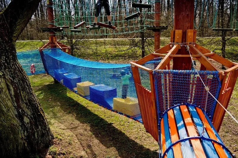 Zdjęcie Park Linowy Bielany - najlepsze atrakcje dla całej rodziny w Warszawie