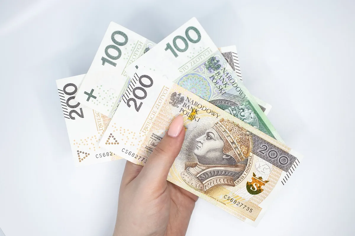 Zdjęcie Czy pracownik samorządowy może podjąć dodatkową pracę bez ryzyka?
