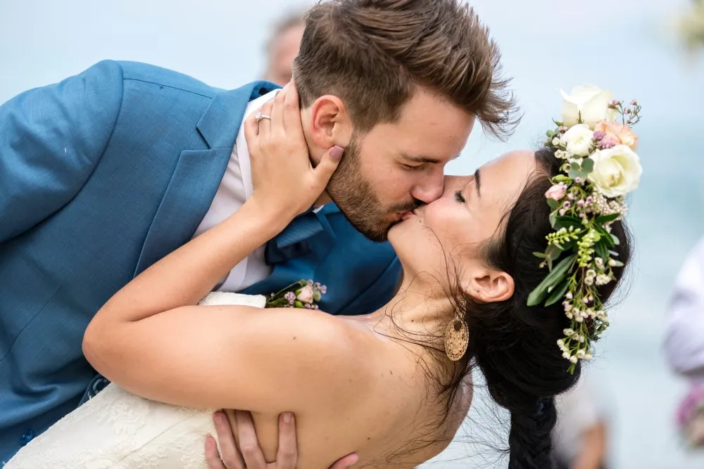 Zdjęcie Co oznacza obrączka na małym palcu? Zaskakujące znaczenia i symbole