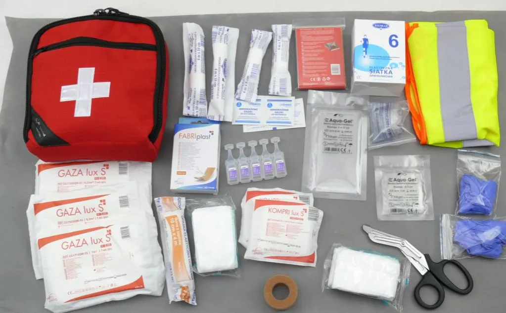 dodatkowe wyposażenie apteczki samochodowej