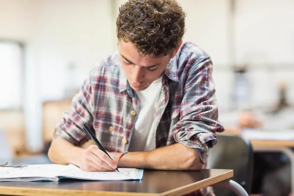 Uczeń z dysleksją piszący maturę, dostosowane arkusze egzaminacyjne