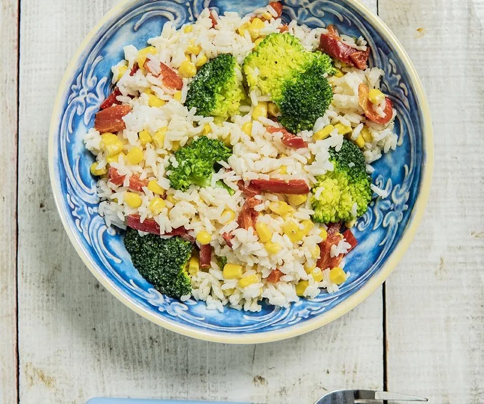 klasyczna sałatka z ryżem składniki