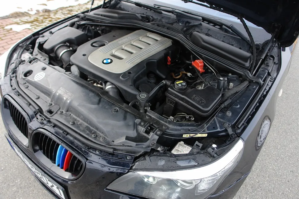 BMW E60 535d silnik M57 bi-turbo