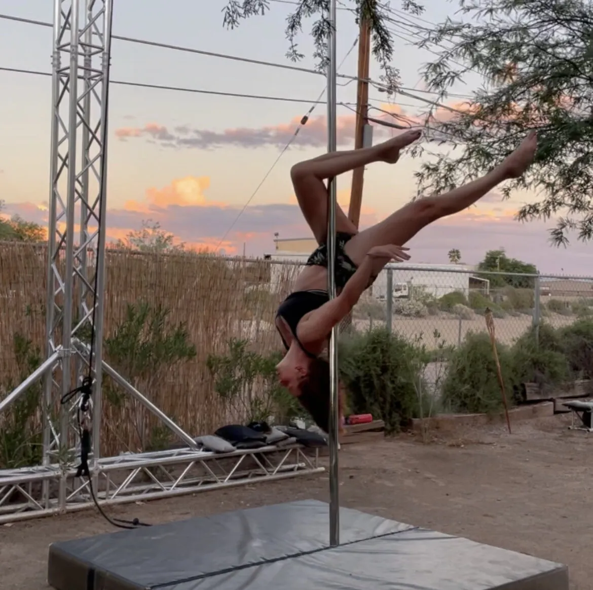 Mallakhamb lub Chinese Pole