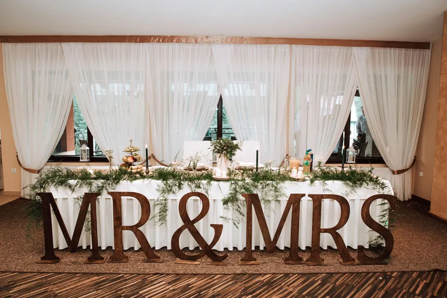 stół prezydialny wesele układ gości