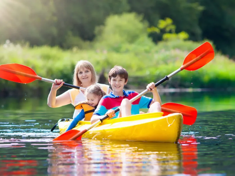 spływ kajakowy Radawa rzeka krajobraz rodzinny