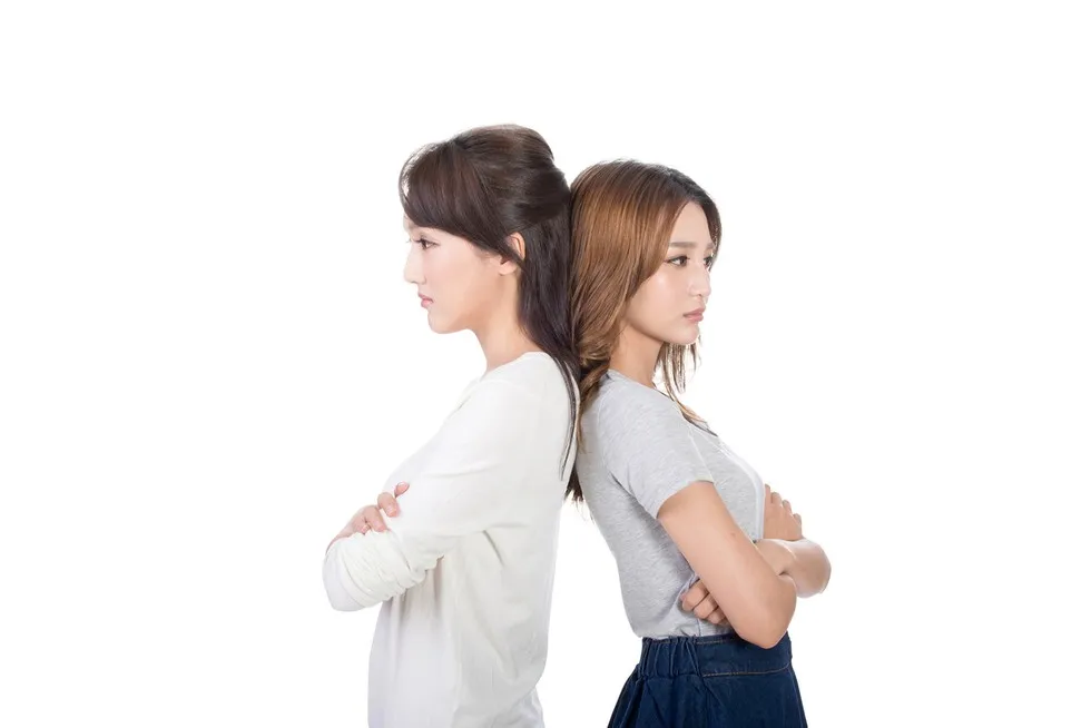 dwie przyjaciółki kłótnia