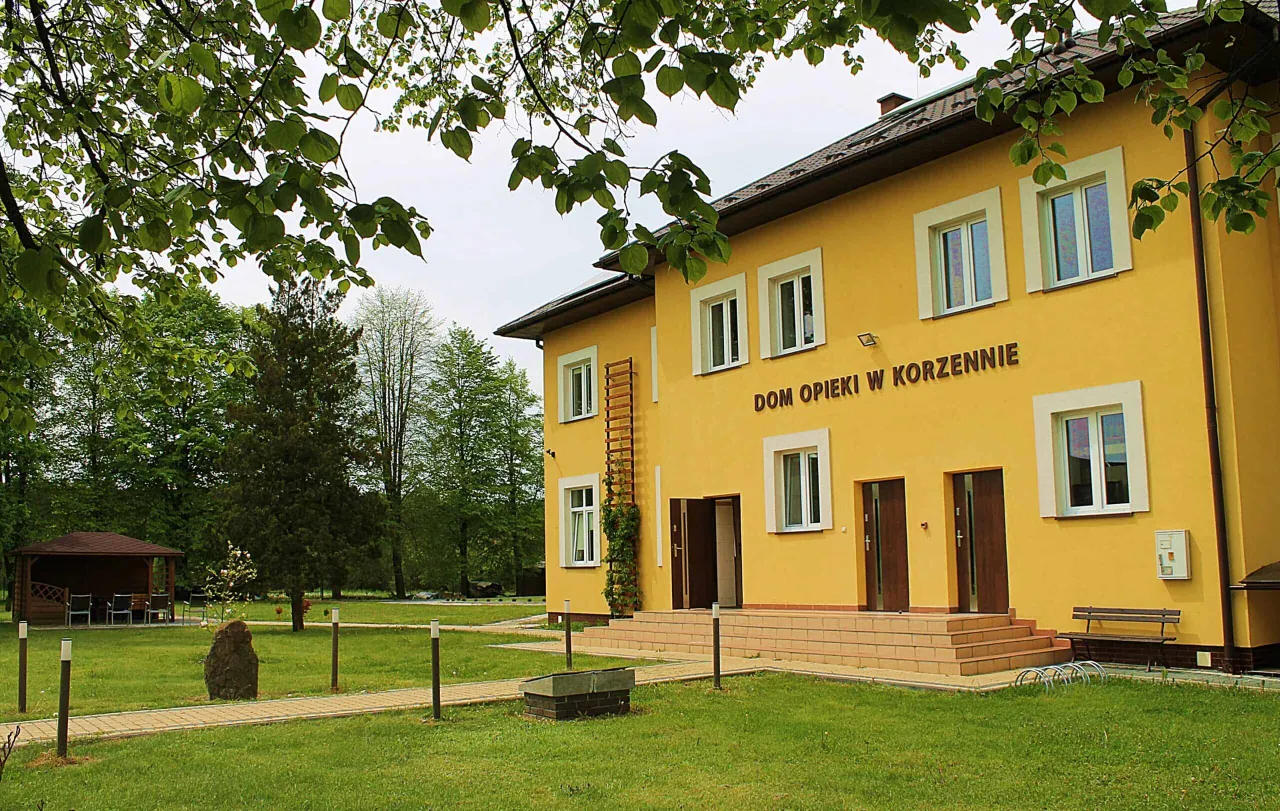 Dom opieki w Korzennie, poszukiwanie opieki dla seniora