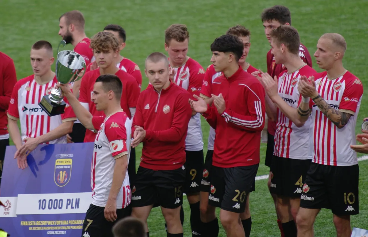 piłka nożna mecz pucharowy dogrywka