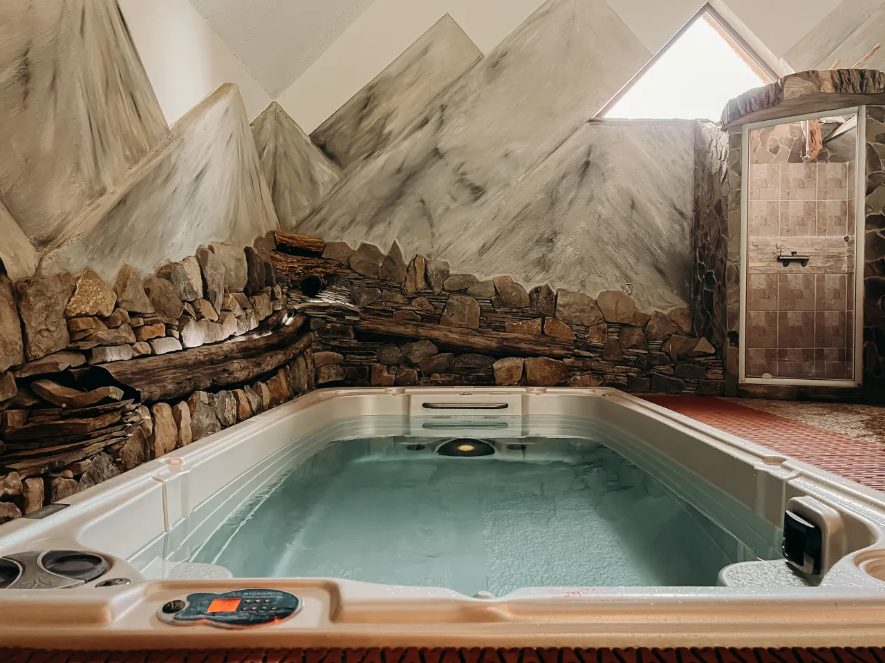 Bacówka Biały Jeleń strefa wellness basen jacuzzi