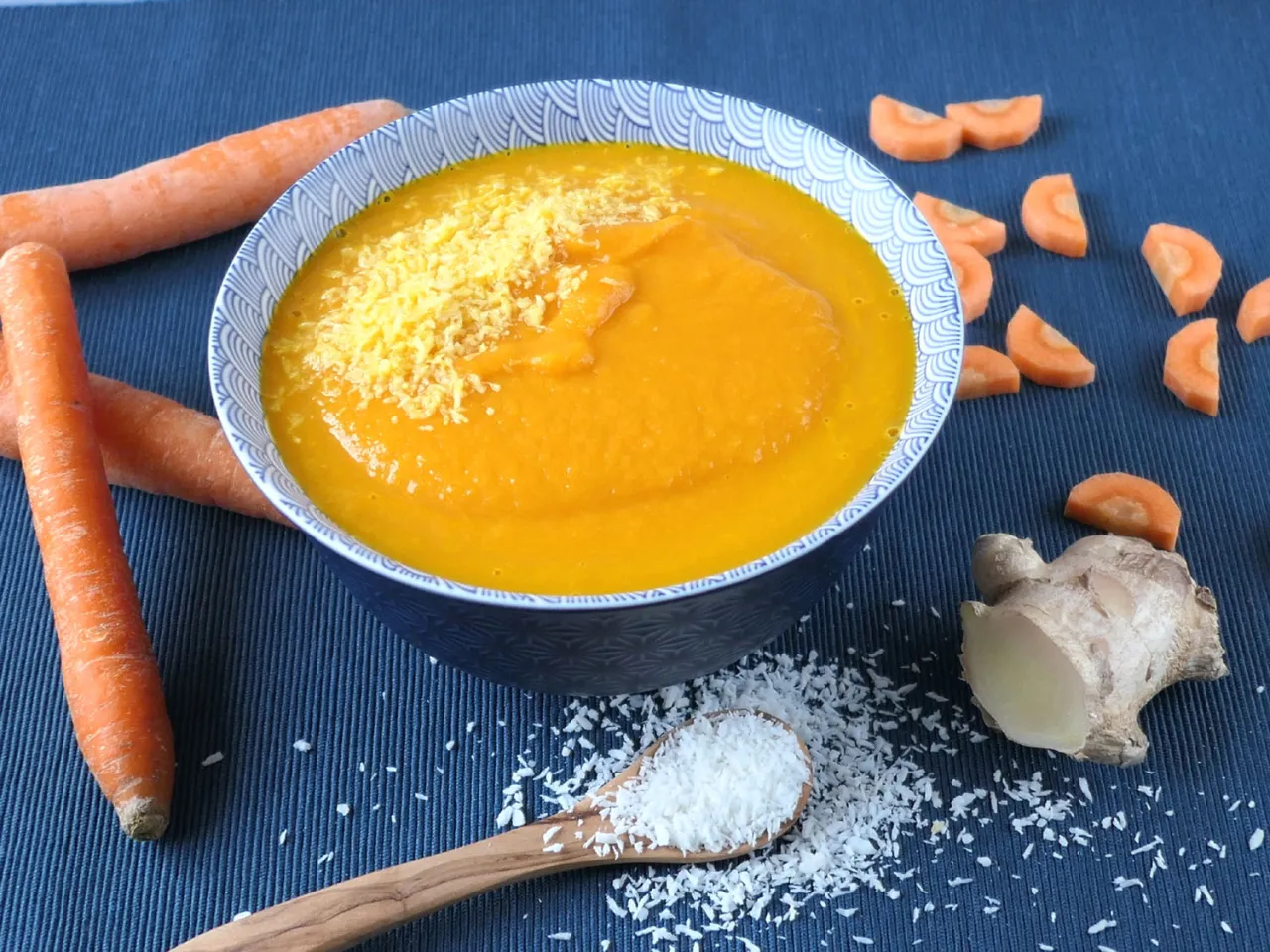 R&oacute;żne rodzaje zupy marchewkowej: z imbirem, kokosowa, dla dzieci