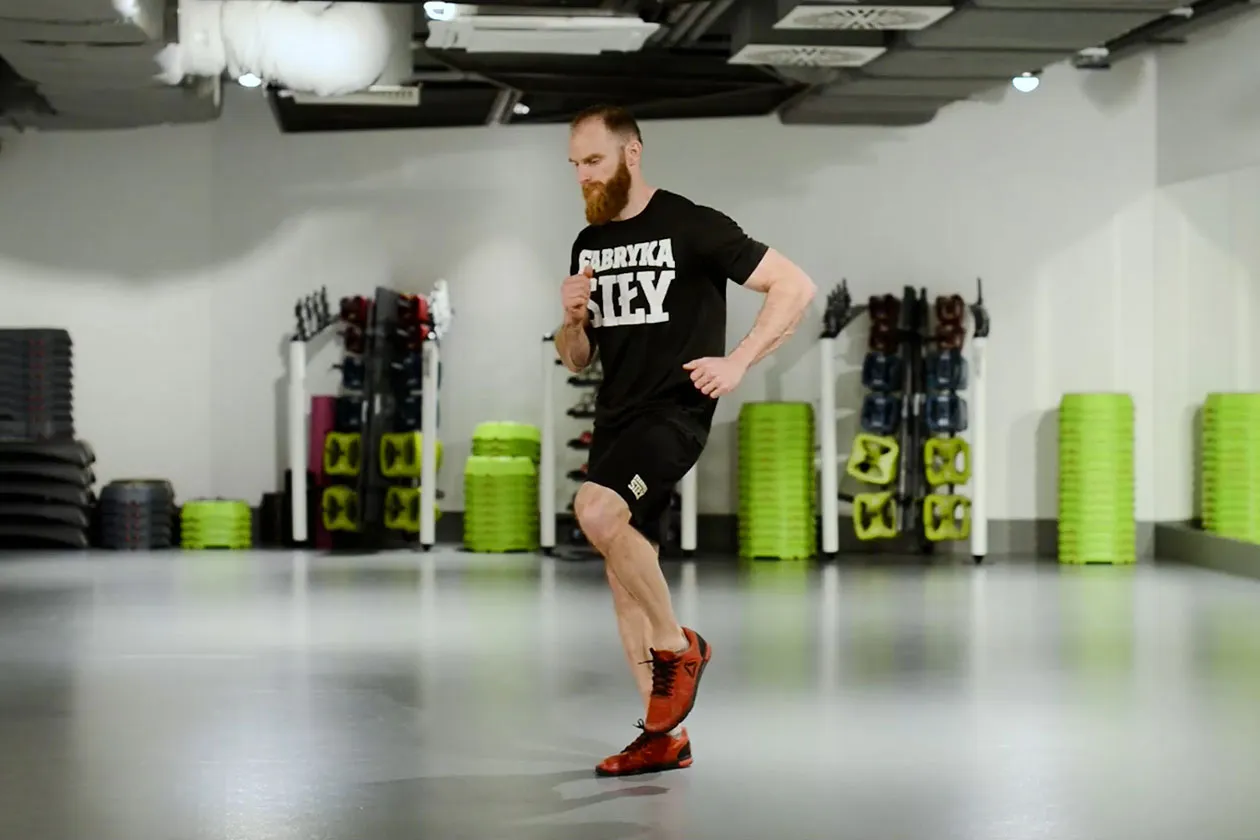 Bieganie w miejscu różne warianty ćwiczeń