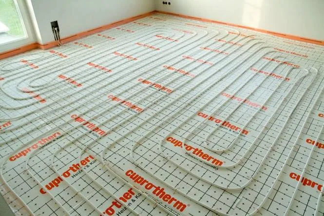 Zdjęcie Ile metrów rury na m2 podłogówki? Uniknij kosztownych błędów
