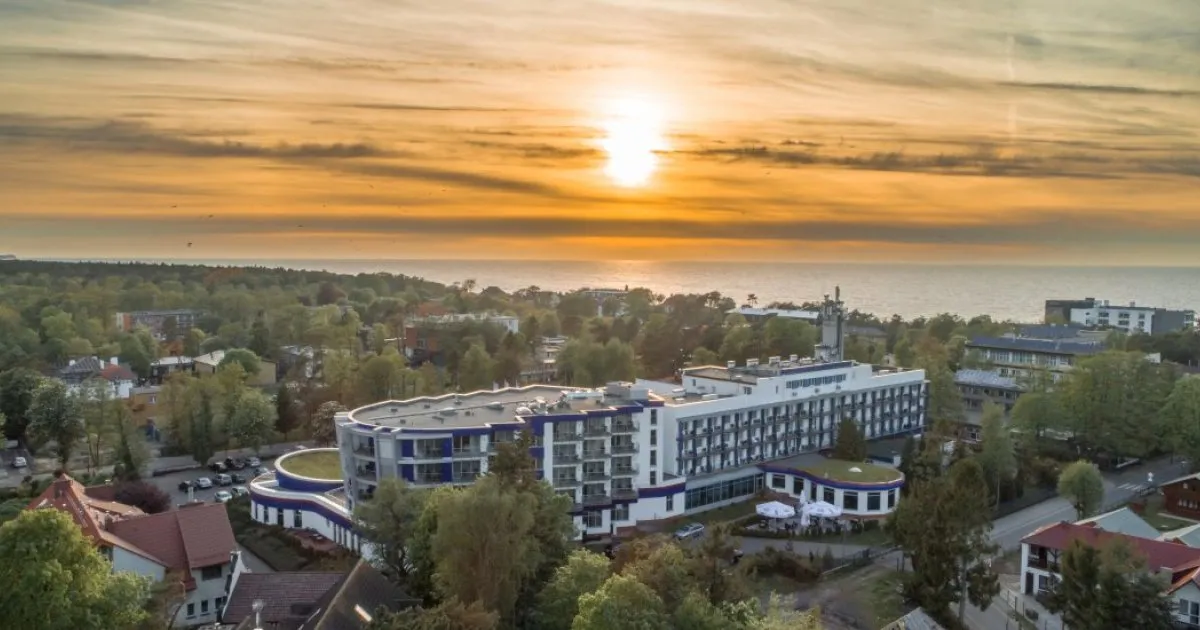 Zdjęcie Gdzie najbliżej nad morze z Warszawy? Poznaj szybkie trasy i miejscowości