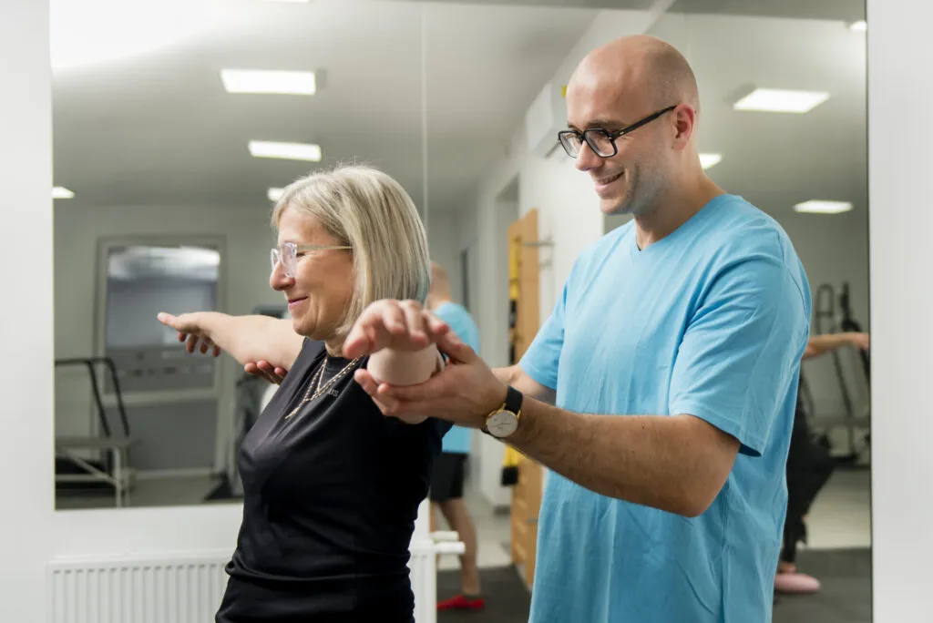 zadowolony pacjent fizjoterapia