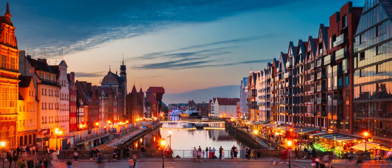 Wyspa Spichrzów Gdańsk wieczór