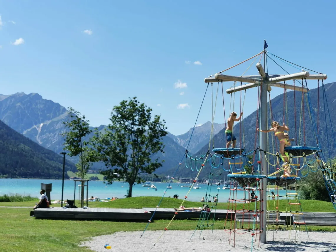 Familien Badesee Tirol Spielplatz