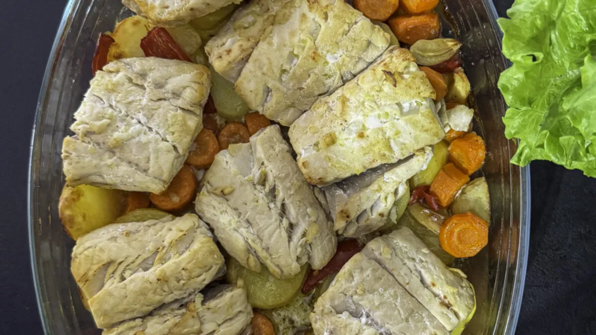 dorsz pieczony w piekarniku z warzywami