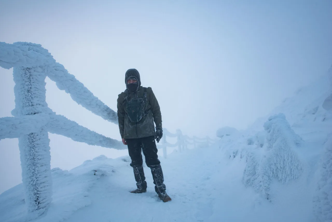 Szlak niebieski Śnieżka zimą Samotnia