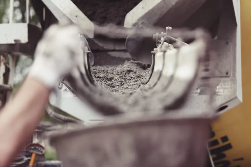 Zdjęcie Beton B25 w workach: ile worków potrzeba na 1 m3 betonu?