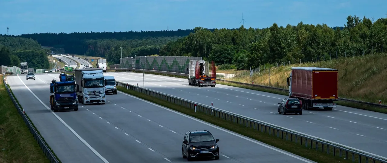 Czeska autostrada zmienne tablice prędkości 150 km/h