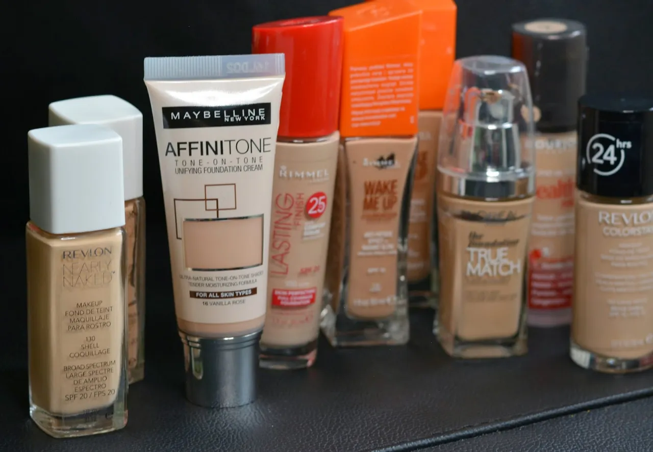 Porównanie popularnych podkładów na niedoskonałości